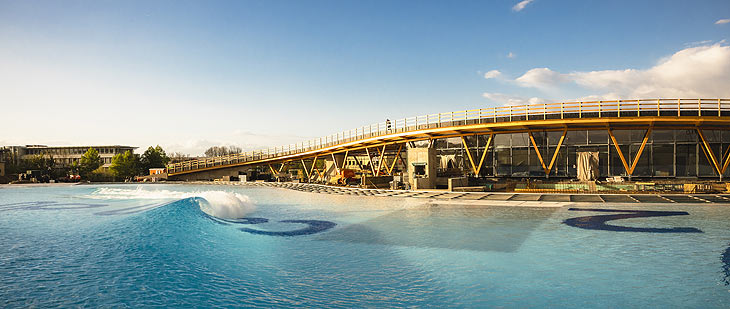 Blick über die o2 Surftown Muc  (©Foto: Surftown)